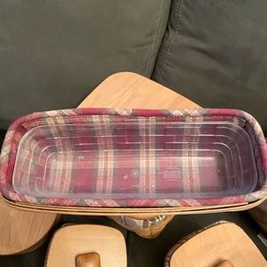2005 Longaberger cracker basket